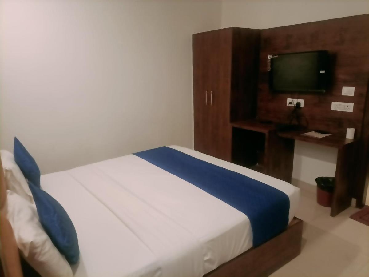 Hotel Le Mount Near IGI Airport New Delhi Extérieur photo