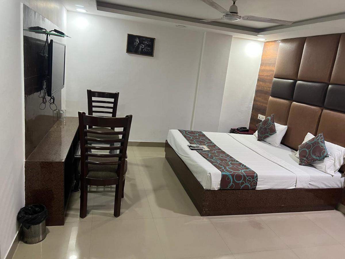 Hotel Le Mount Near IGI Airport New Delhi Extérieur photo